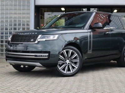 Land Rover Range Rover P550e Autobiography | Belgravia Green, Achterasbesturing, Meridian Signature Audio, Massagestoelen, Panoramadak, Zitklima, Stuurverwarming