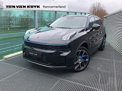 Lynk & Co 01 1.5 PHEV Automaat, Panoramadak, Elektrisch verstelbare bestuurdersstoel, Apple Car Play, 20 Inch lm-velgen, Extra getint glas, Verwarmde voor stoelen, 1e eigenaar.