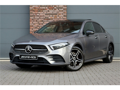 Mercedes-Benz A-Klasse 250 e Premium AMG Line Aut8, Hybride, Panoramadak, Keyless Go, Camera, Nightpakket, Sfeerverlichting, Cruise Control, Zitcomfortpakket, High Perf. LED, Etc.