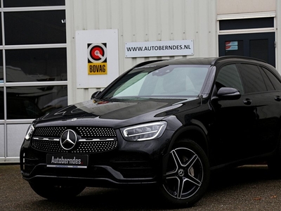 Mercedes-Benz GLC 300e 320PK PHEV Plug in 4MATIC AMG*1ste Eig*BTW*Perfect Onderh.*Night pakket/Digi. Klokken/Sfeerverl./Diamond Grille/Stoelverw./