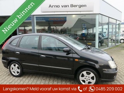 Nissan Almera Tino 1.8 Tekna, clima, trekhaak, achteruitrijcamera, leder/alcantara bekleding.