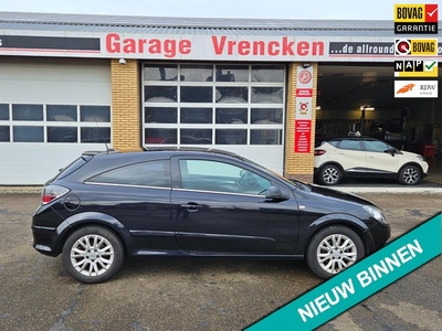 Opel Astra GTC 1.8 Executive GTC Full