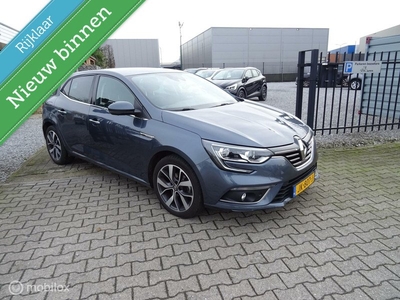 Renault Megane 1.2 TCe Bose complete zeer mooi dealer onderhouden auto.