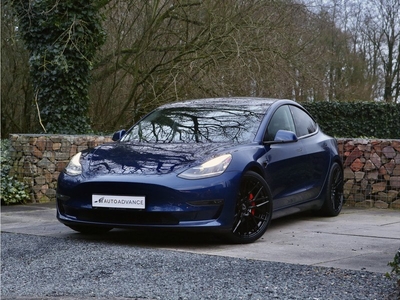 Tesla Model 3 Long Range Dual Motor Black Design Pack