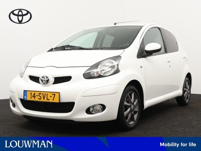 Toyota Aygo 1.0-12V Dynamic Navigator | Navigatie | Airco | Lichtmetalen Velgen |