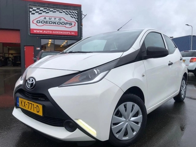 Toyota Aygo 1.0 VVT-i x-now 5D 122dkm. + NAP voor 7850,-