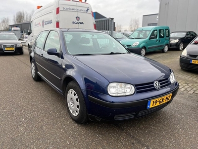 Volkswagen Golf 1.6 Trendline l Automaat!