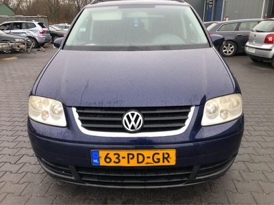 Volkswagen Touran 2.0-16V FSI Trendl. (bj 2004)