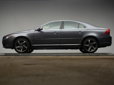 Volvo S80 2.5 T Momentum YOUNGTIMER (NAVI,CRUISE,CLIMATE,LEDER,5 CILINDER,NIEUWE APK,PDC,NETTESTAAT)