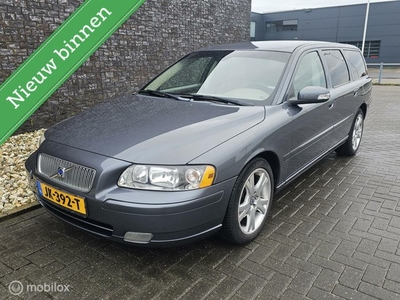 Volvo V70 2.4 D5 Edition Sport Trekhaak , Airco, Automaat