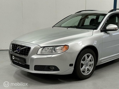 Volvo V70 2.5FT Momentum 230PK / AUTOMAAT