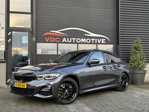 BMW 3-Serie 330e M Sport Schuifdak | HarmanKardon | DAB | LED | Sfeerverlichting | Cruisecontrol | Stoelverwarming | Shadowline | Dealer Onderhouden