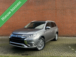 Mitsubishi Outlander 2.4 PHEV 4WD|DEALEROND|CAMERA|CARPLAY