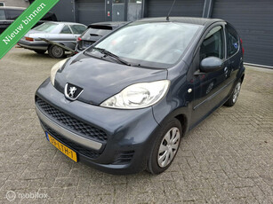 Peugeot 107 1.0-12V Urban Move