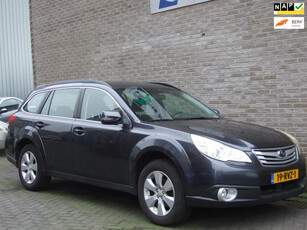 Subaru Outback 2.5i Luxury - Stoelverwarming - Trekhaak -