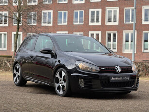 Volkswagen Golf 2.0 GTI|211 PK| Leer|Zwart-Zwart|3 Drs|Automaat