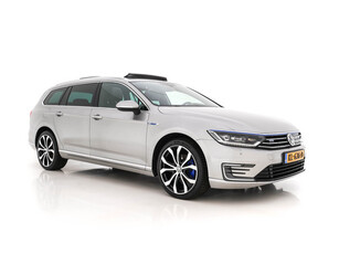 Volkswagen Passat Variant 1.4 TSI GTE Highline (INCL.BTW) *PANO | ADAPTIVE-CRUISE | 1/2LEATHER-MICROFIBRE | FULL-LED | CAMERA | KEYLESS | NAVI-FULLMAP | APP-CONNECT | SPORT-SEATS | 19''ALU | TOWBAR*