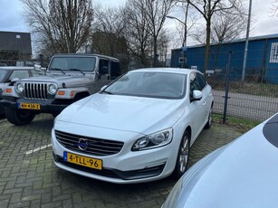 Volvo V 60 1.6 T3 * VERSNELLINGSBAK NIET GOED