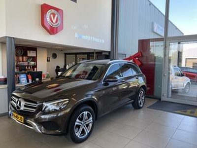 Mercedes-Benz GLC-KLASSE 350e 4MATIC Premium Plus,4x4, Hybrid Benzine,Automaat,Panoramadak,Trekhaak,Leder&Stoelverwarming,Navigatie,Rondom&Achteruitrijcamera,Sensoren V&A,Climate&Cruisecontrol,Bluetooth met Spraakbediening,18 Inch Lmv