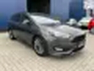 Ford Focus 1.0 EcoBoost ST Line Business 140PK / CARPLAY / PDC / NAVI / STOELVERWARMING / PARKING /