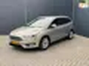 Ford Focus Wagon 1.0 Titanium Edition , veel opties, Trekhaak.