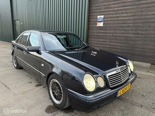 Mercedes-Benz E-klasse 280 Avantgarde AUT NAP