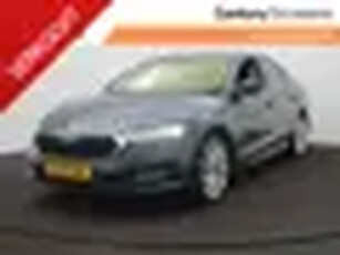 Skoda Octavia 1.0 e-TSI Business Edition Plus Navigatie - Stoelverwarming - 18 Inch