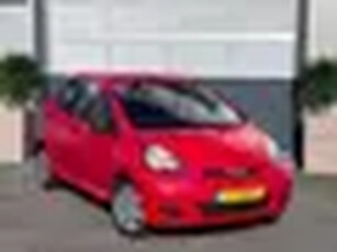 Toyota Aygo 1.0-12V Access / AIRCO / 5 DEURS / NAP / AUX / APK / RADIO /