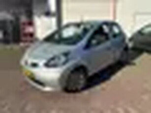 Toyota Aygo 1.0-12V SILVER/ GREY EDITION NIEUW APK NETTE AUTO AIRCO 5 DEUR E-PKKT