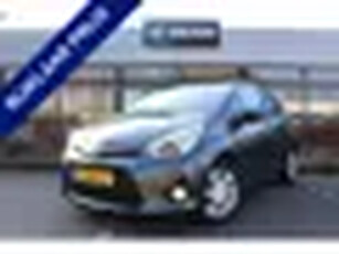 Toyota Yaris 1.5 Full Hybrid Dynamic Rijklaar Pano ''Trekhaak'' Clima Keyless Camera N