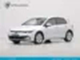 Volkswagen Golf 1.0 eTSI 110pk DSG Life Navigatie Camera Keyless Privacy Glas