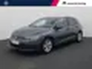 Volkswagen Golf 1.5TSI/130PK Life Business · Navigatie · Parkeersensoren · Stoelverwarming · Garanti