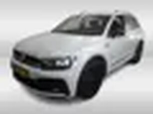 Volkswagen Tiguan 1.5 TSI ACT Highline Business R Verwacht Black style Panoramadak