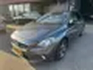 Volvo V40 Cross Country 1.6 D2 Summum LEDER PDC TREKHAAK