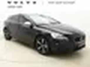 Volvo V40 T3 153pk Polar+ Sport / Panorama dak / H&K Audio / Camera achter / Stoelverwarming / Keyle