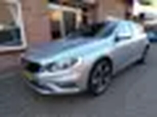 Volvo V60 2.4 D6 Twin Engine R-Design