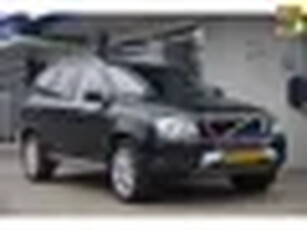 Volvo XC90 3.2 Sport YOUNGTIMER 7-Persoons Trekhaak Leer DVD-speler