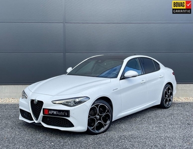 Alfa Romeo Giulia 2.0 T Veloce AWD Navi | Clima | Panodak