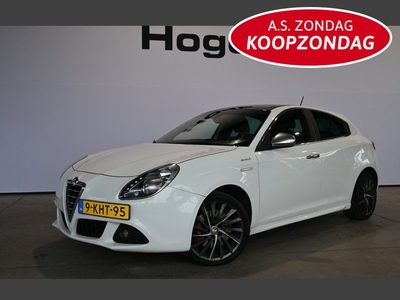 Alfa Romeo Giulietta 1.4 T Automaat Limited Edition No 181 ECC Navigatie Panoramadak Cruise control Licht metaal Inruil mogelijk