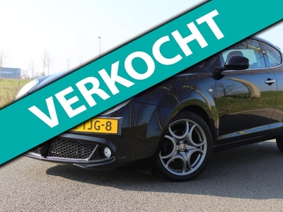 Alfa Romeo MiTo 1.3 JTDm ECO Distinctive 84 PK | 2e EIGENAARS AUTO | CLIMATE CONTROLE | PARKEERSENSOREN | NAVIGATIE | VOL LEDER |