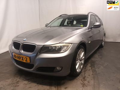 BMW 3-serie Touring 318i Business Line - Loopt Onregelmatig