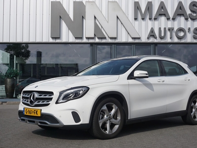 MERCEDES GLA-KLASSE 180 AUT7 URBAN PANORAMADAK