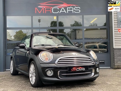 Mini Cabrio cooper chili uitvoering, leder,navi,nieuwe motor