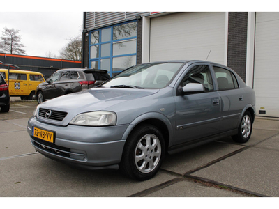 Opel Astra 1.6 Njoy / Airco / Elektrische ramen / Trekhaak / Lichtmetalen velgen