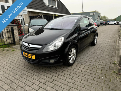 Opel Corsa 1.2-16V Sport