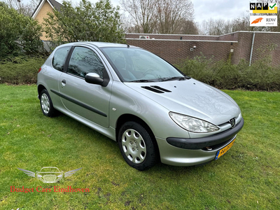 Peugeot 206 1.4 X-line