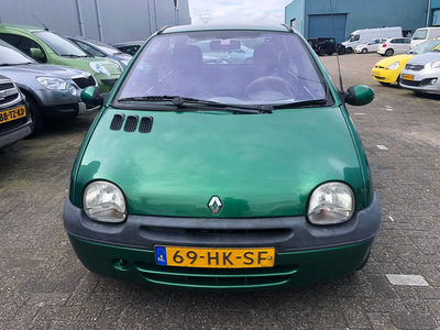 Renault Twingo Benzine rijd super APK 11.24