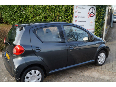 Toyota Aygo 1.0-12V + automaat met airco