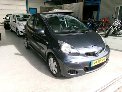 Toyota Aygo 1.0-12V Comfort Airco .