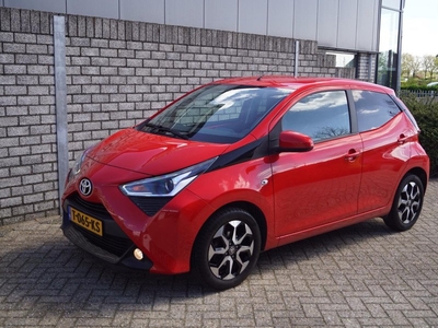 Toyota Aygo 1.0 VVT-i X-Joy 5 Deurs Clima Navi Apple Car Play Camera Stoelverwarming Snelheid Begrenzer Elektrische Ramen LMV.